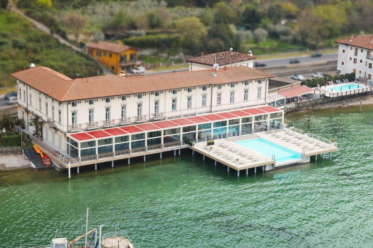 איסאו Araba Fenice Hotel מראה חיצוני תמונה